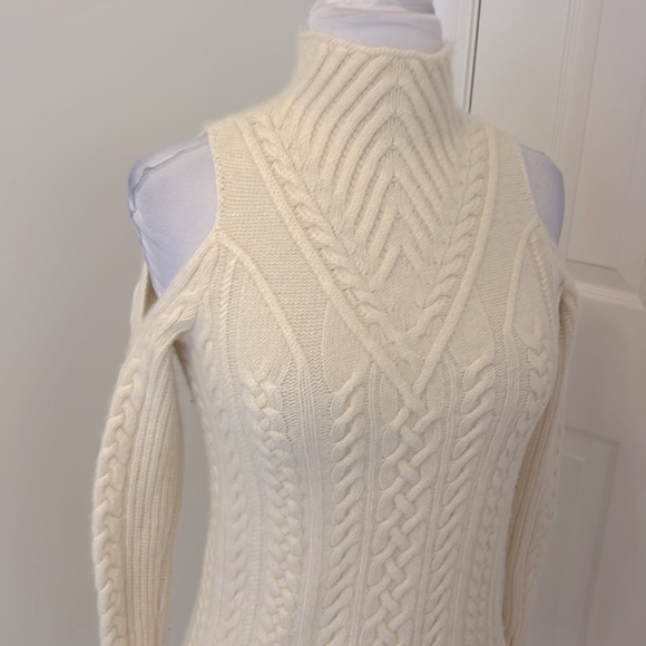 Aqua Cashmere Cream Cableknit Cold Shoulder Sweater - Picture 6 of 7